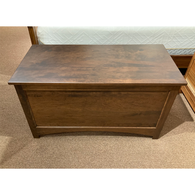 Clearance Amish made 24" h Lincoln Blanket Chest - top view - Oak For Less® Furniture